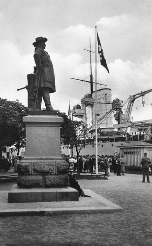 Памятник Великому курфюрсту Фридриху Вильгельму. Фото 1930-х гг.