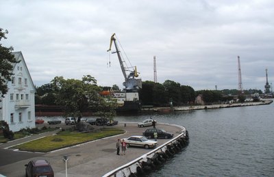 Портовые сообружения и вход в гавань. 2007 г.