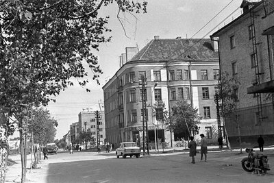 Застройка на центральной улице. 1960-е гг.