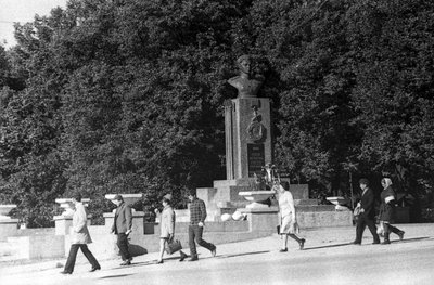 Памятник С. И. Гусеву. 1960-е гг.