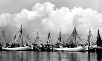 Лодки рыболовецких артелей