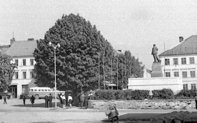 Центральная площадь. 1968 г.