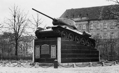 Мемориальный танк. 1960 гг.